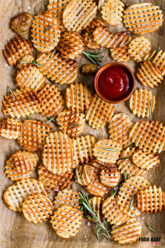 https://foodbabe.com/app/uploads/2022/01/finished-waffle-fries.jpg